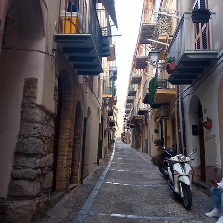 La Casa Di Dory - Steps From The Sea & Medieval Wash House